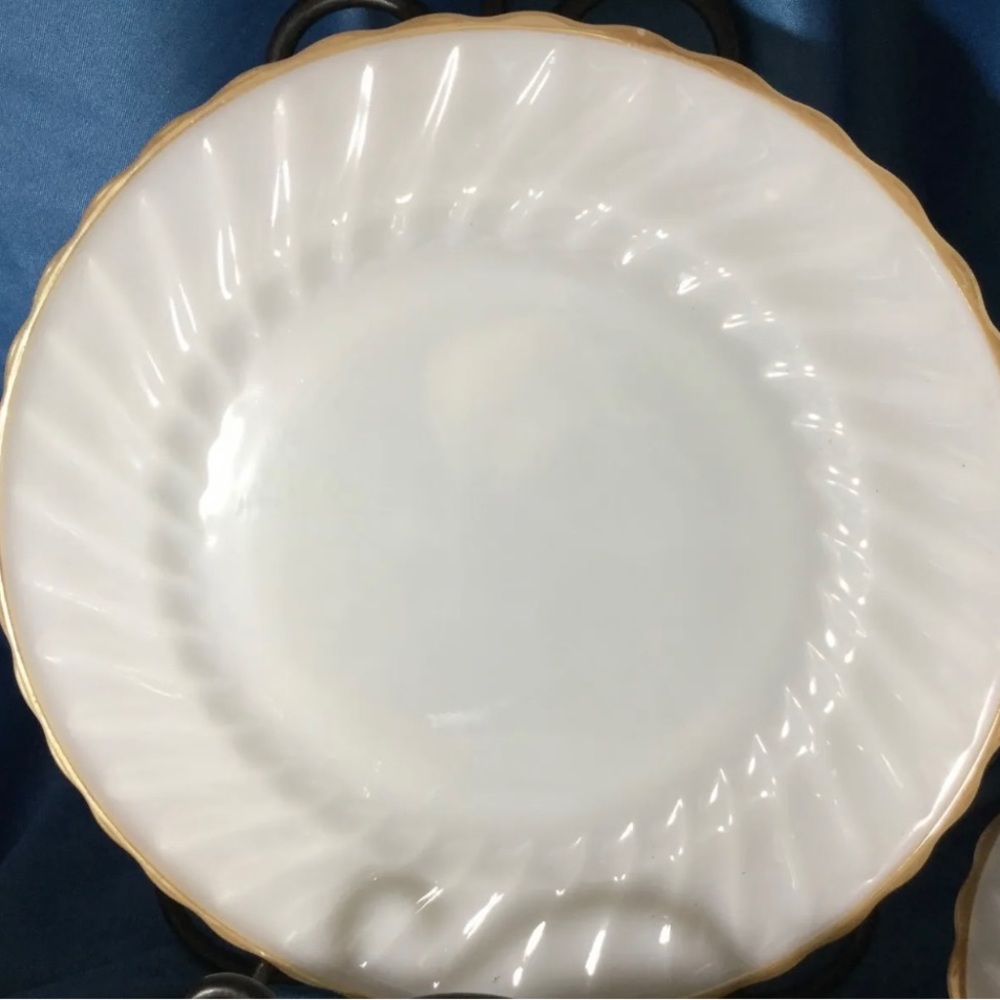 5 Anchor Hocking Fire King milk glass dinner plates with gold trim